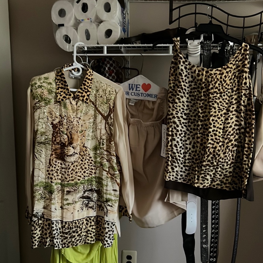 Diane Gilman xl female hundred percent silk which sequence skirts at three piece